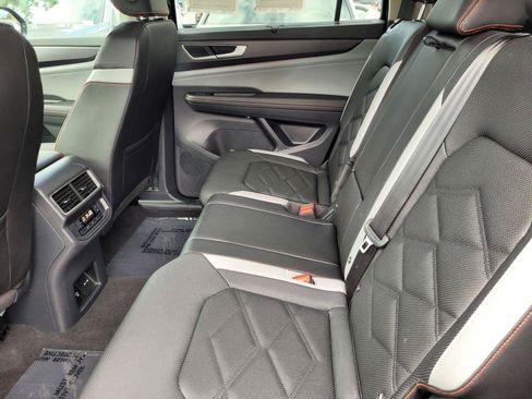 Certified 2025 Volkswagen Atlas Peak Edition SE AWD/4WD image 16
