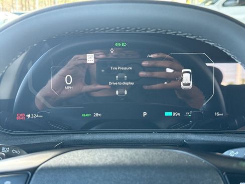 New 2025 Kia EV6 Light w/ Light LR Technology Package image 28