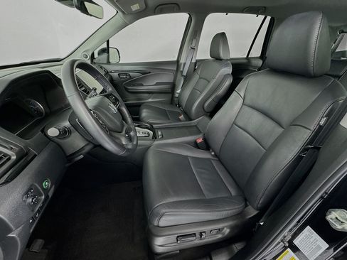 Certified 2020 Honda Pilot Touring image 21