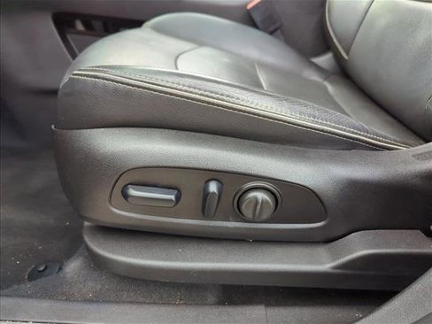 Used 2018 GMC Terrain Denali w/ Advanced Safety Package image 13