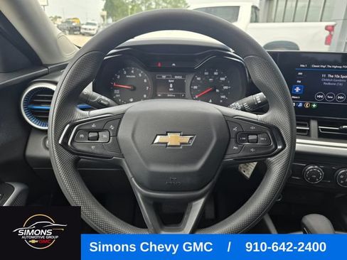 Used 2024 Chevrolet Trax LS w/ Driver Confidence Package FWD image 15