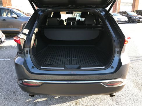 Certified 2021 Toyota Venza Limited image 27