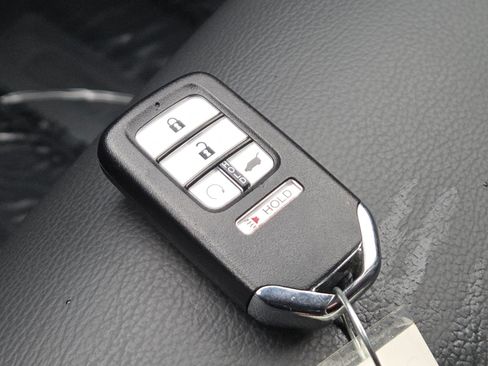 Used 2022 Honda Pilot Touring image 35