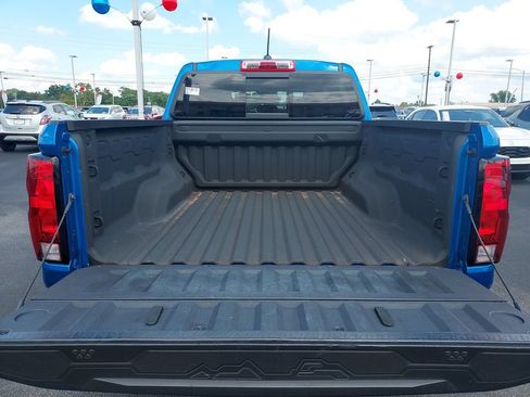 Used 2024 Chevrolet Colorado Trail Boss w/ Technology Package AWD/4WD image 9