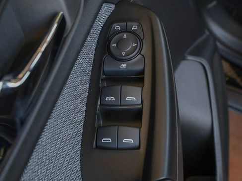Used 2023 Chevrolet TrailBlazer LT w/ LPO, Blackout Package FWD image 27