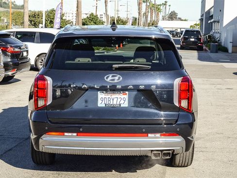Used 2023 Hyundai Palisade Calligraphy image 4