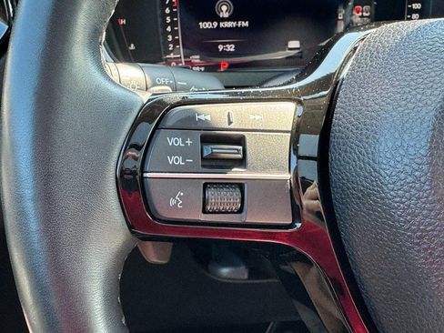 Used 2023 Honda Pilot Elite image 18