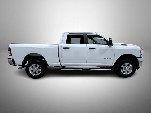 Used 2024 RAM 2500 Big Horn AWD/4WD image 4