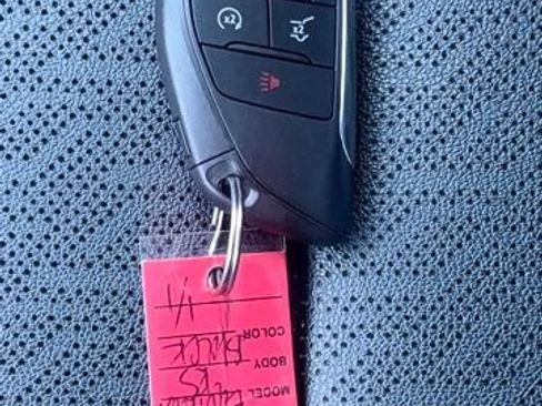 Used 2025 Chevrolet Equinox RS AWD/4WD image 33