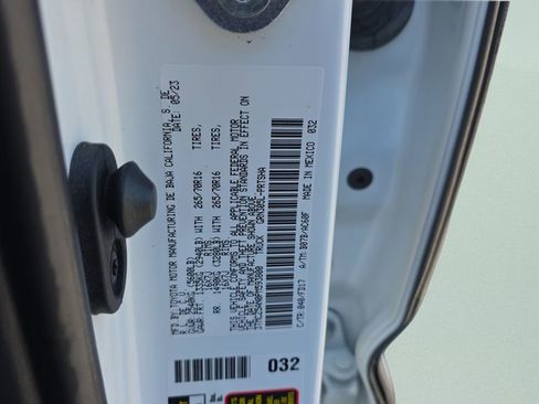 Used 2023 Toyota Tacoma TRD Off-Road image 29