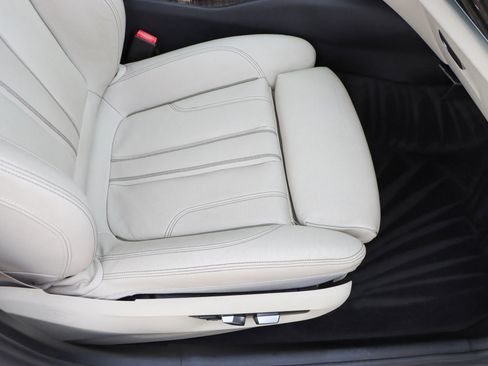 Used 2017 BMW 540i xDrive image 22