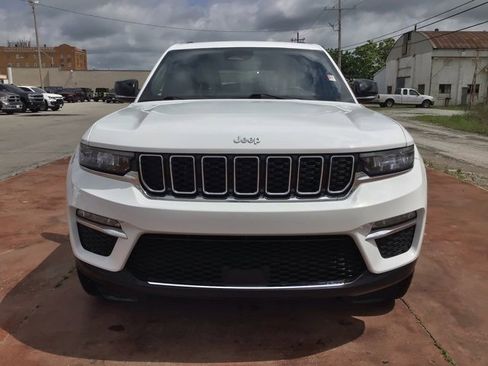 Used 2024 Jeep Grand Cherokee Limited image 8