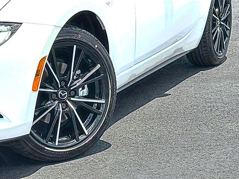 New 2026 MAZDA MX-5 Miata RF Grand Touring RWD image 3