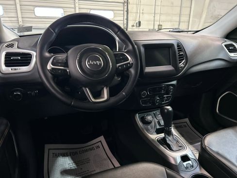 Used 2021 Jeep Compass Latitude w/ Driver Assistance Group image 4