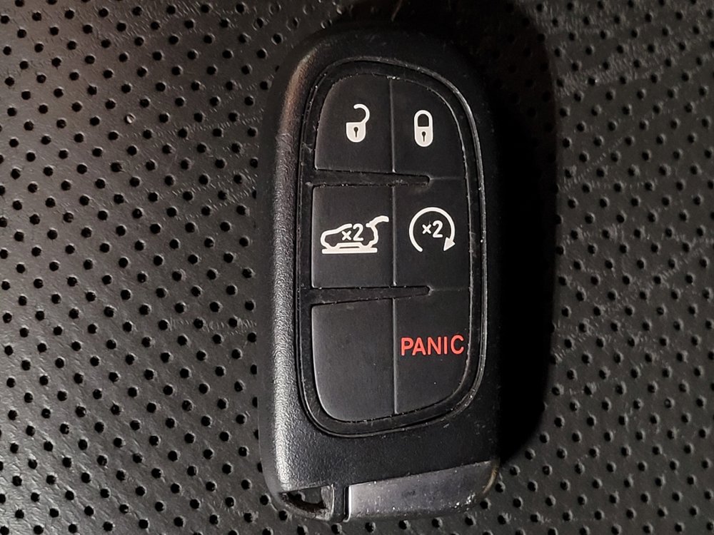 Used 2019 Jeep Cherokee High Altitude FWD image 32