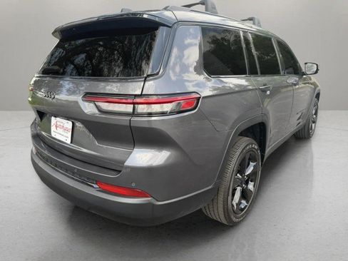 Used 2022 Jeep Grand Cherokee L Laredo AWD/4WD image 7