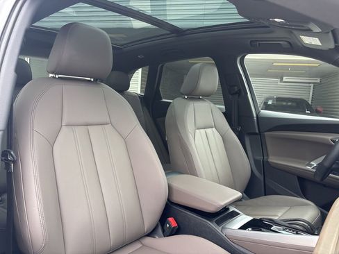 Used 2025 Audi Q5 Premium w/ Convenience Package AWD/4WD image 16