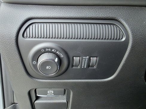 New 2025 Jeep Wagoneer Series III w/ Premium Group I image 30