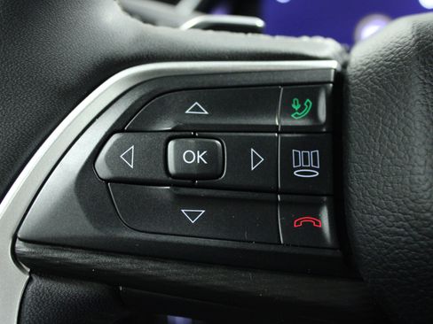 Used 2024 Jeep Grand Cherokee Altitude image 20