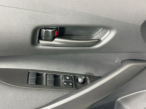 Used 2025 Toyota Corolla LE image 18