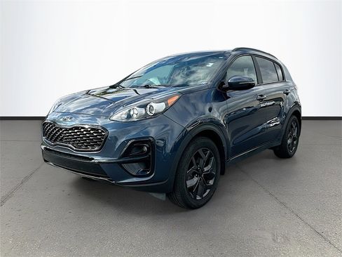 Certified 2022 Kia Sportage Nightfall Edition image 3