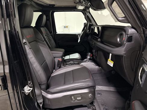 New 2026 Jeep Wrangler Unlimited Rubicon image 14