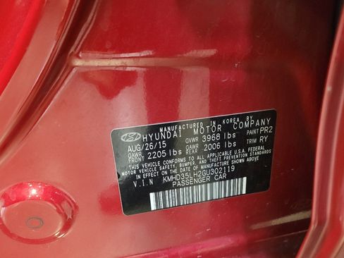 Used 2016 Hyundai Elantra GT image 33