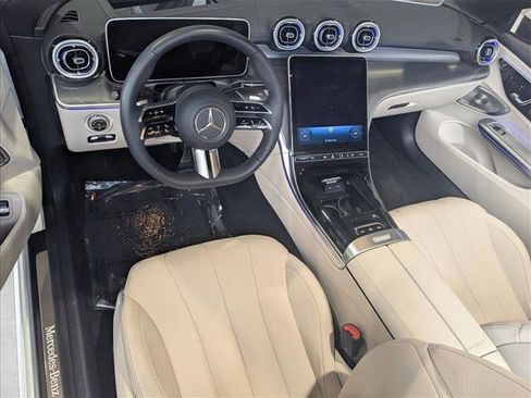 Used 2026 Mercedes-Benz CLE 300 4MATIC Cabriolet image 17