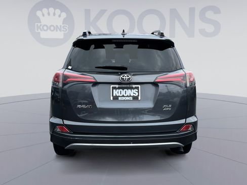 Used 2017 Toyota RAV4 XLE w/ Carpet Mat Package image 5