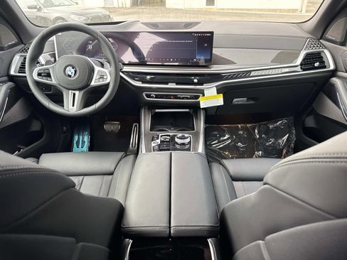 New 2026 BMW X5 M60i image 16