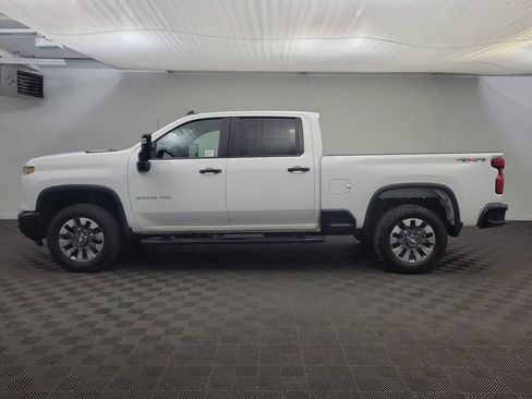 Used 2025 Chevrolet Silverado 2500 Custom w/ Custom Convenience Package image 2