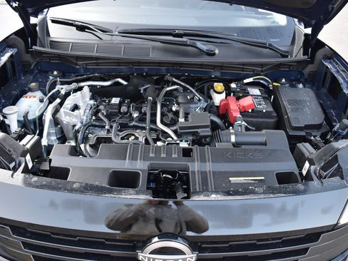 Used 2026 Nissan Kicks SV w/ Cold Weather Package FWD image 18