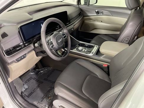 New 2026 Kia Carnival SX image 17