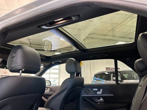 Used 2024 Mercedes-Benz GLE 450 4MATIC image 37