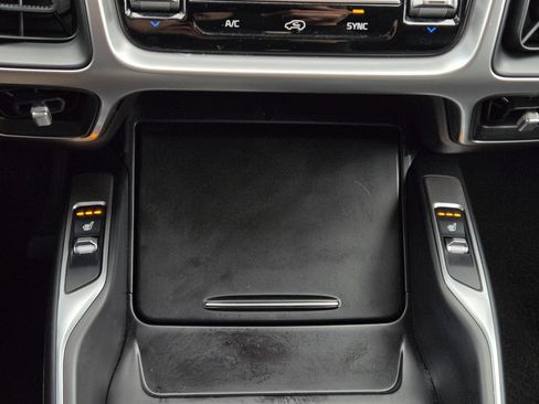 Used 2021 Kia Sorento EX w/ Panoramic Sunroof Package image 23