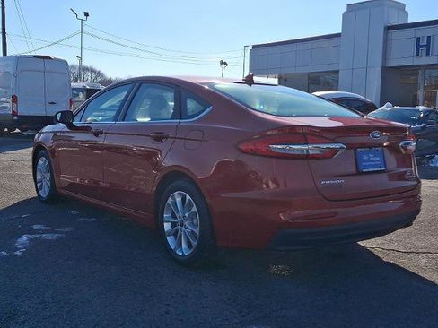 Certified 2020 Ford Fusion SE image 5