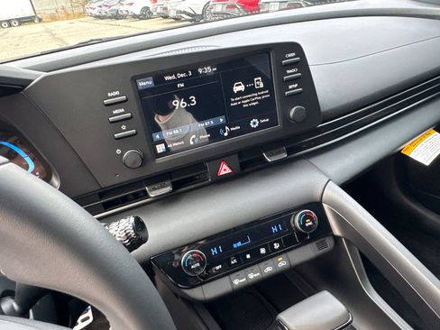 New 2026 Hyundai Elantra Sport image 18