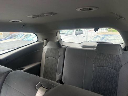 Used 2017 Chevrolet Traverse LS FWD image 11