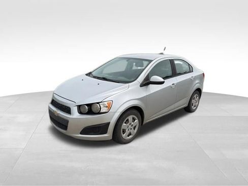 Used 2015 Chevrolet Sonic LS FWD image 7