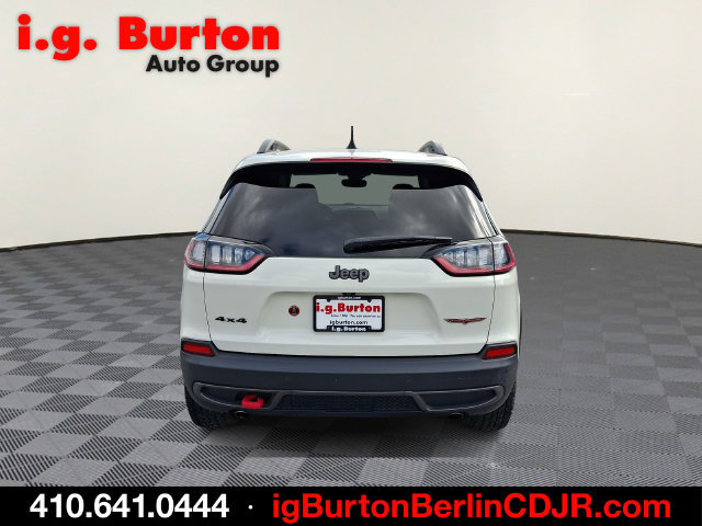 Used 2019 Jeep Cherokee Trailhawk AWD/4WD image 5