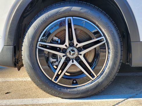 Used 2023 Mercedes-Benz EQB 300 300 image 12