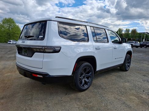 New 2026 Jeep Grand Wagoneer Limited AWD/4WD image 4
