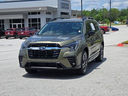 Certified 2025 Subaru Ascent Limited AWD/4WD image 2