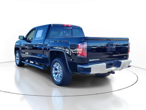 Used 2017 GMC Sierra 1500 SLT w/ SLT Premium Package image 3