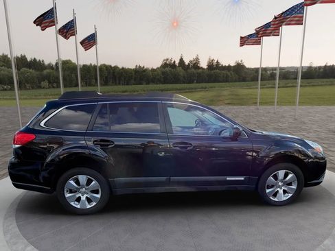 Used 2011 Subaru Outback 3.6R Limited w/ PWR Moonroof Pkg image 8