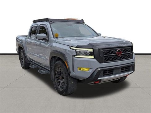 Used 2022 Nissan Frontier PRO-4X image 3