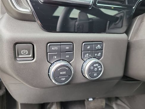 Used 2022 GMC Sierra 1500 SLT w/ SLT Premium Plus Package AWD/4WD image 26