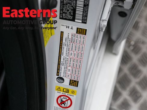 Used 2022 Toyota Prius LE image 30