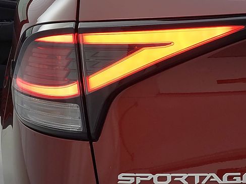 Used 2024 Kia Sportage X-Line AWD/4WD image 37