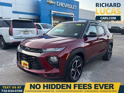 Used 2023 Chevrolet TrailBlazer RS w/ Sun and Liftgate Package AWD/4WD image 1